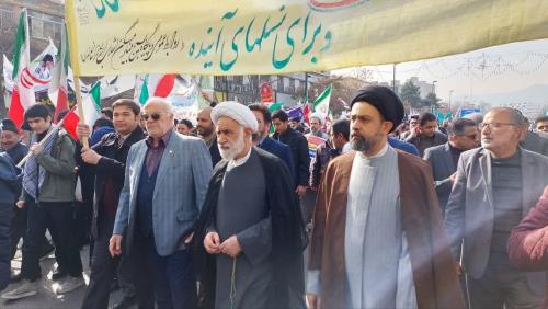 حجت الاسلام والمسلمین روحانی نژاد در سفر به استان خراسان رضوی در راهپیمایی 22 بهمن شرکت کردند