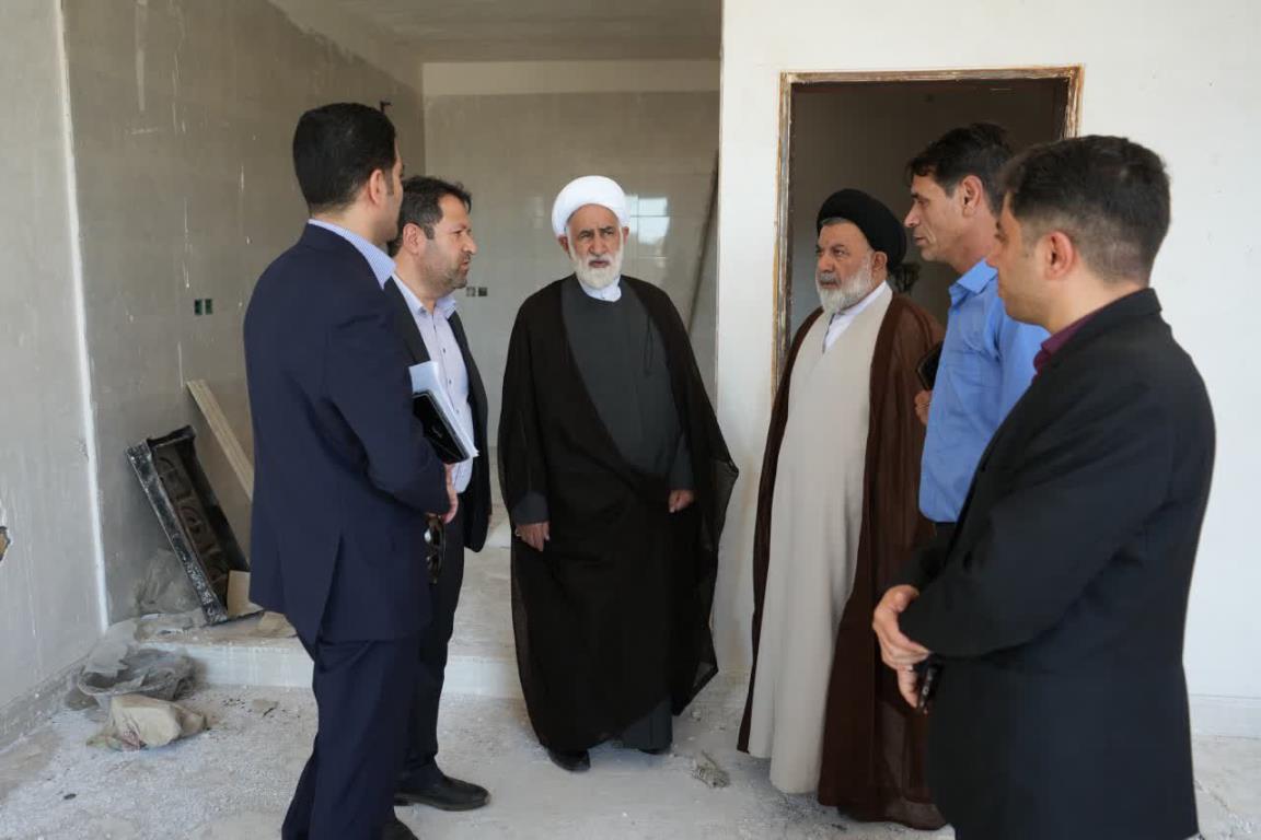 بازدید حجت‌الاسلام والمسلمین روحانی‌نژاد از پروژه مسکن محرومین شهرستان کهک؛ احداث 3200 واحد مسکونی با وام بلاعوض و کم بهره